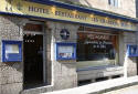 50 metres from the quay, in the coastal town of Roscoff. En-suite guestrooms free Wi-Fi. Ferry connections to Cork, Rossiare and Plymouth