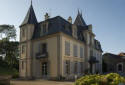 Bed and breakfast 18th-century castle surrounded by a 6-hectare park