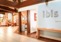 3 km from Saint-Lô city centre, a 45-minute drive from the D-Day Landing beaches, free on-site parking and soundproofed rooms, free WiFi. A restaurant and bar are available at this hotel